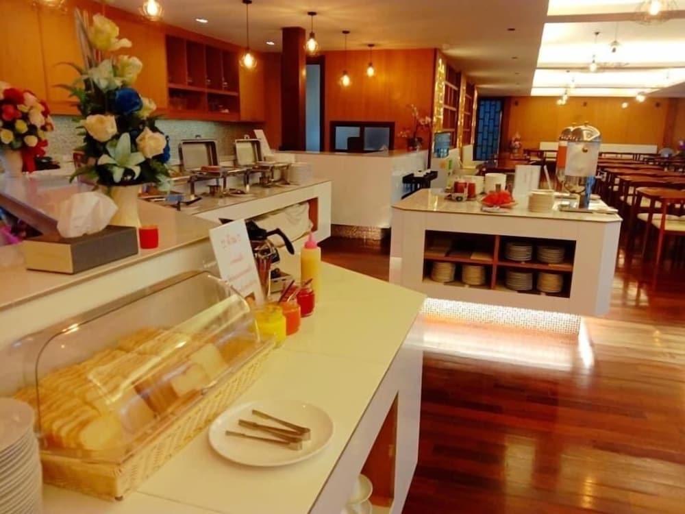 泰杉套房酒店 Ratchaburi 外观 照片